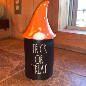 Rae Dunn “Trick Or Treat” Gnome candle